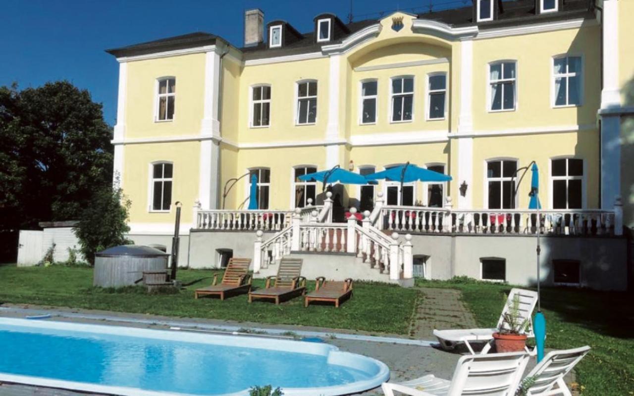 Schloss Schmuggerow Exterior foto
